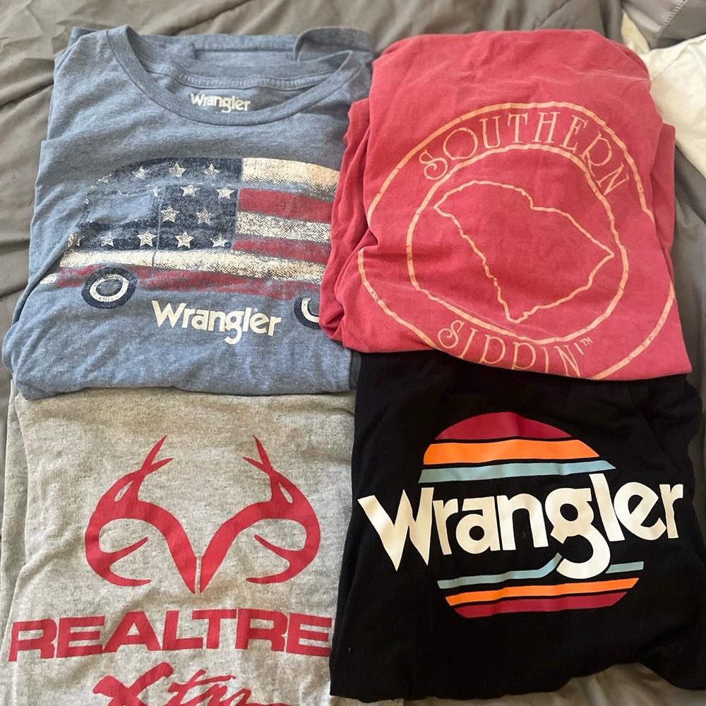 🎉4 for $20 short sleeve bundle🎉